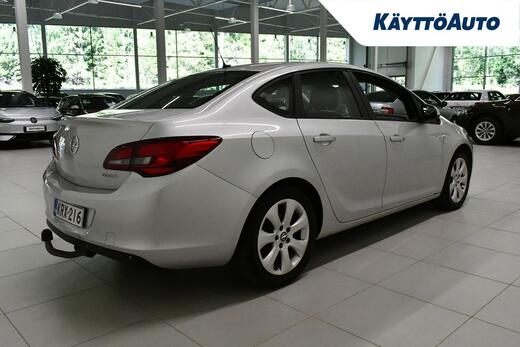 Opel Astra vaihtoauto