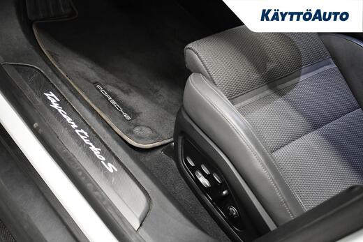 Porsche Taycan vaihtoauto