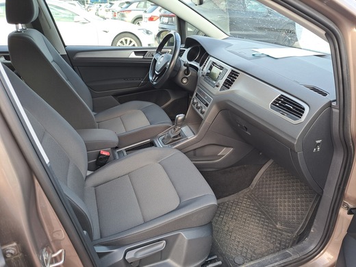 Volkswagen Golf Sportsvan vaihtoauto