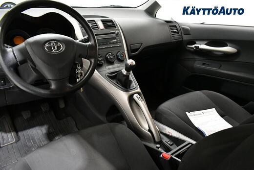 Toyota Auris vaihtoauto