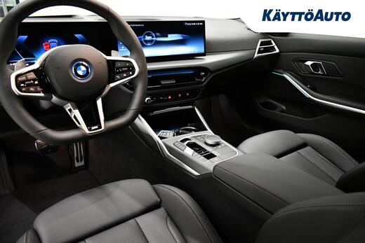 BMW 330 vaihtoauto