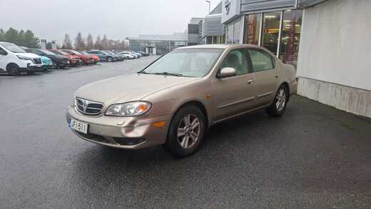Nissan Maxima vaihtoauto