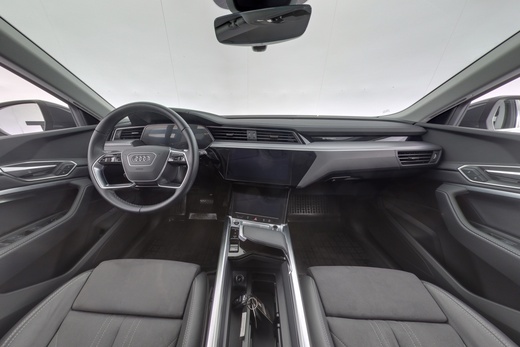 Audi Q8 e-tron vaihtoauto