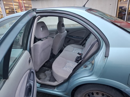 Nissan Almera vaihtoauto