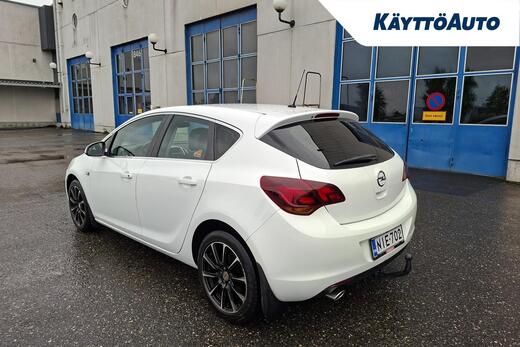 Opel Astra vaihtoauto