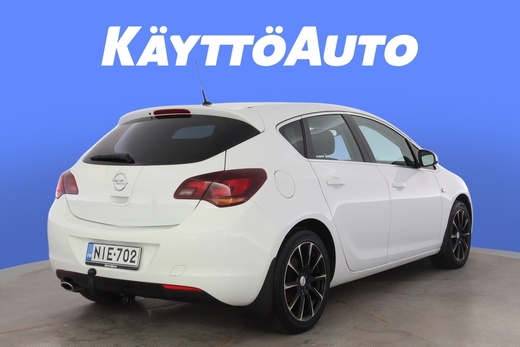 Opel Astra vaihtoauto