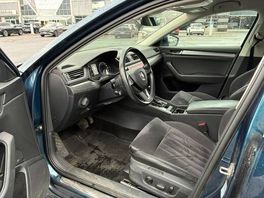 Skoda Superb vaihtoauto