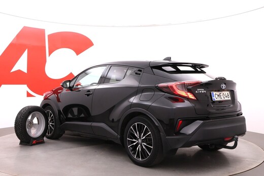 Toyota C-HR vaihtoauto