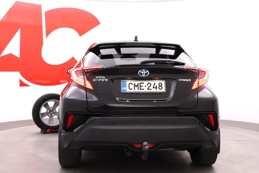 Toyota C-HR vaihtoauto