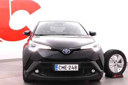 Toyota C-HR vaihtoauto