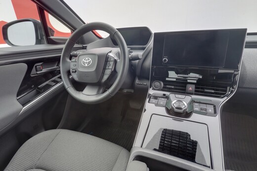 Toyota bZ4X vaihtoauto
