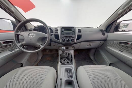 Toyota Hilux vaihtoauto