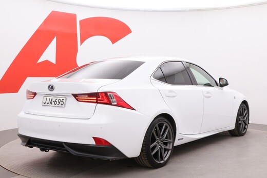 Lexus IS vaihtoauto