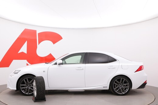 Lexus IS vaihtoauto