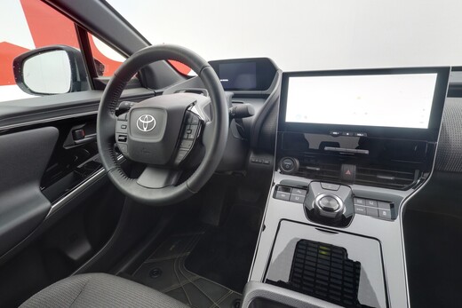 Toyota bZ4X vaihtoauto