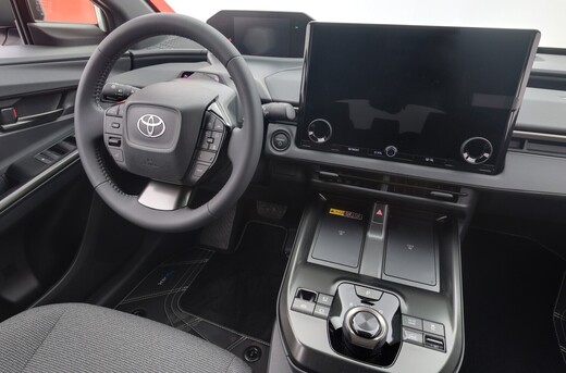 Toyota bZ4X vaihtoauto