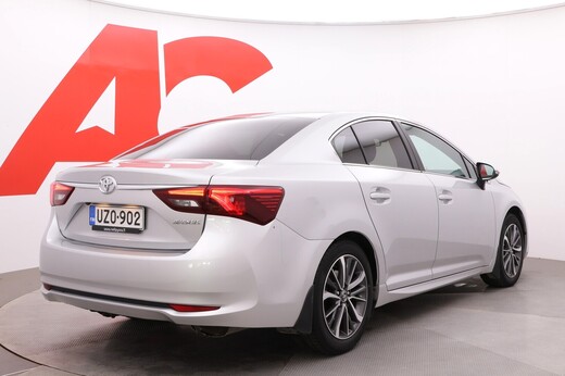 Toyota Avensis vaihtoauto