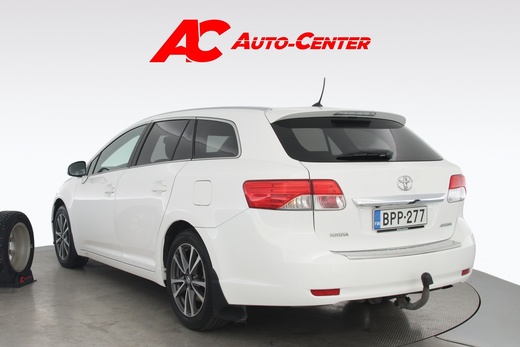 Toyota Avensis vaihtoauto