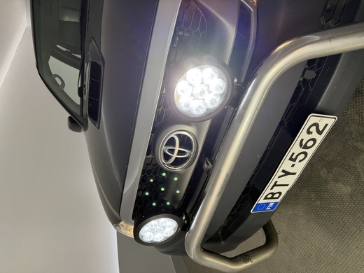 Toyota Hilux vaihtoauto