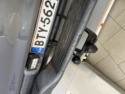 Toyota Hilux vaihtoauto