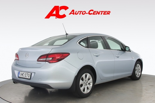Opel Astra vaihtoauto