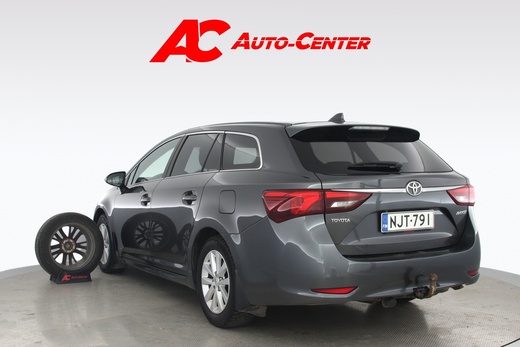 Toyota Avensis vaihtoauto