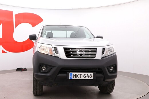 Nissan Navara vaihtoauto