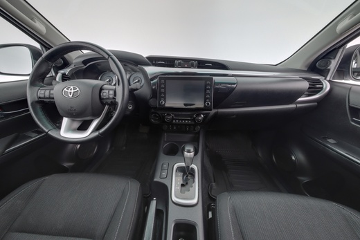 Toyota Hilux vaihtoauto