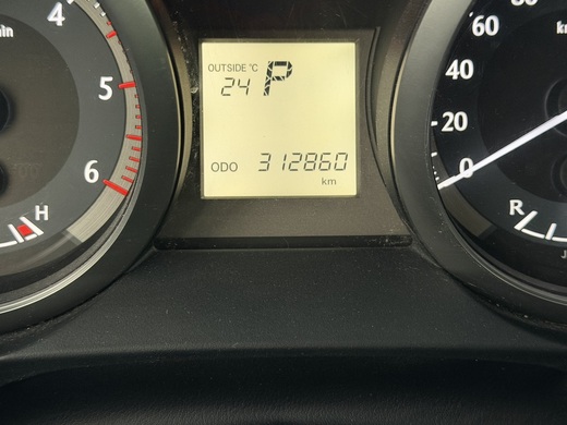 Toyota Land Cruiser vaihtoauto