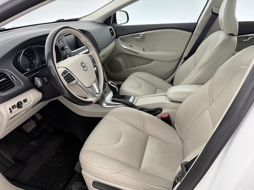 Volvo V40 Cross Country vaihtoauto