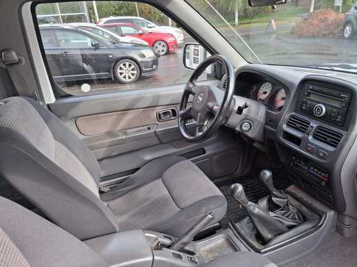 Nissan NP300 vaihtoauto