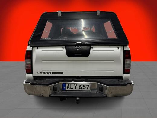 Nissan NP300 vaihtoauto