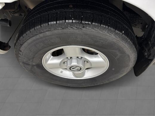 Nissan NP300 vaihtoauto