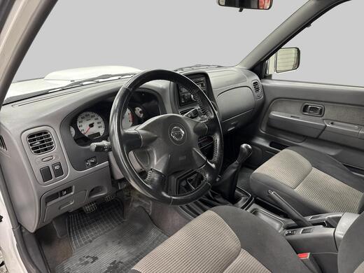 Nissan NP300 vaihtoauto
