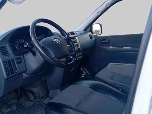 Toyota Hiace vaihtoauto
