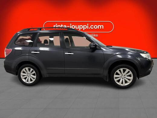 Subaru Forester vaihtoauto