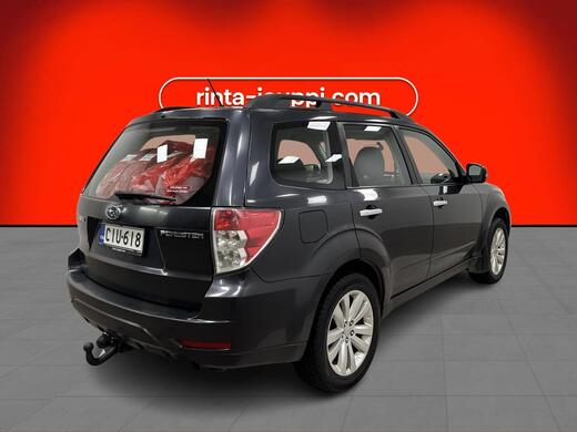 Subaru Forester vaihtoauto
