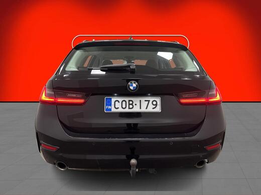 BMW 320 vaihtoauto