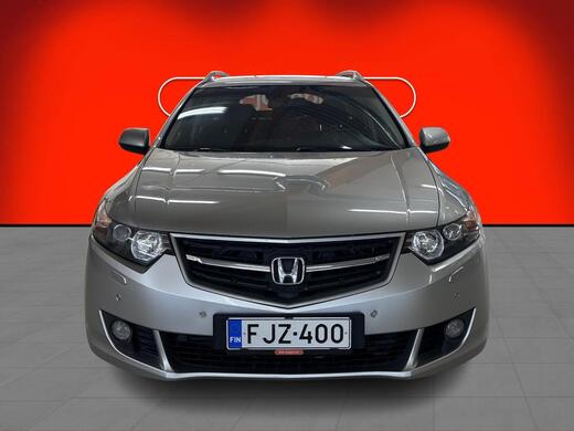 Honda Accord vaihtoauto