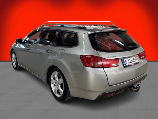 Honda Accord vaihtoauto