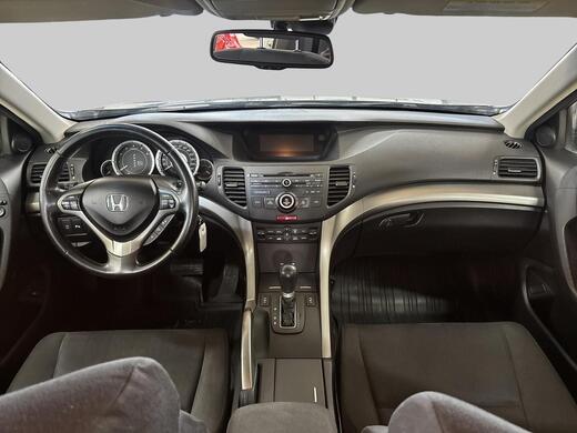 Honda Accord vaihtoauto