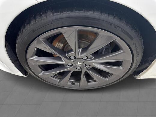 Tesla Model S vaihtoauto