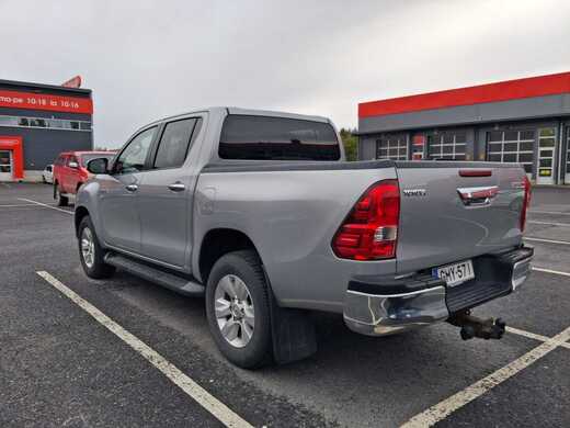 Toyota Hilux vaihtoauto