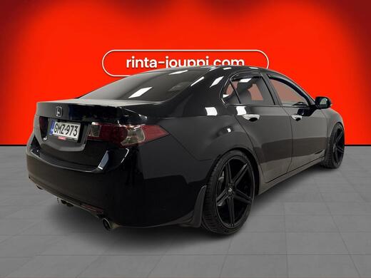Honda Accord vaihtoauto