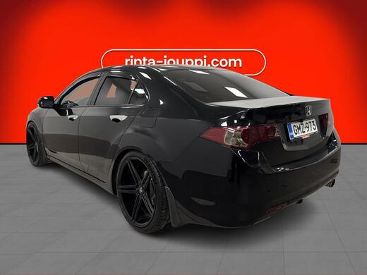 Honda Accord vaihtoauto