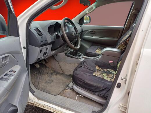 Toyota Hilux vaihtoauto