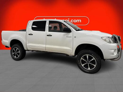 Toyota Hilux vaihtoauto
