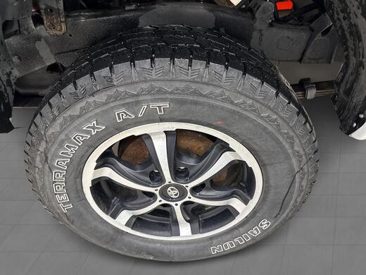 Toyota Hilux vaihtoauto