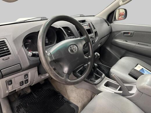 Toyota Hilux vaihtoauto