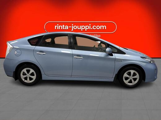 Toyota Prius PHEV vaihtoauto